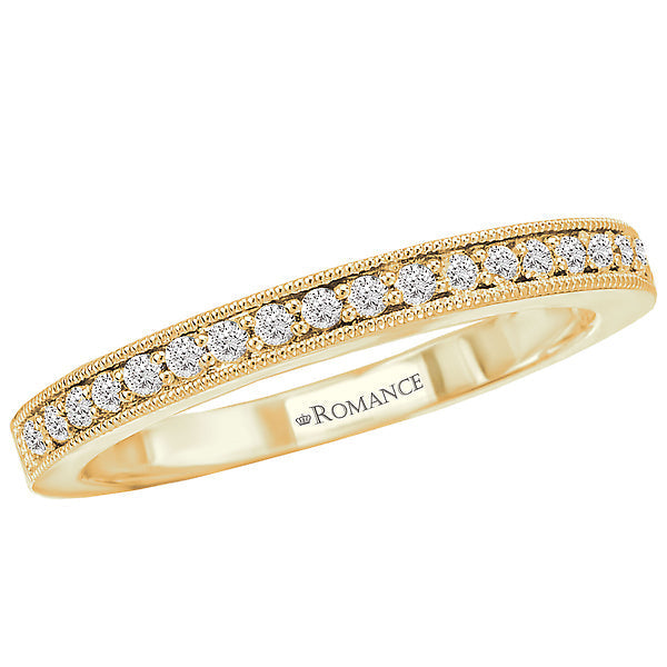 Round Diamond and Milgrain Detailed Diamond Engagement Ring