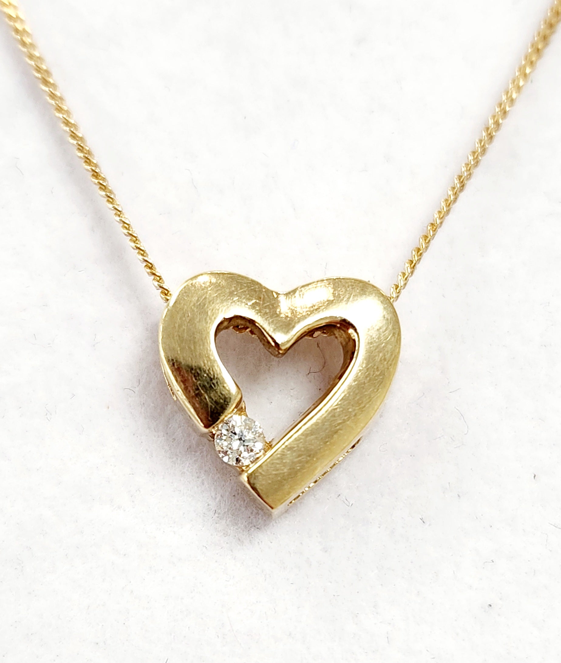 diamond heart pendant
